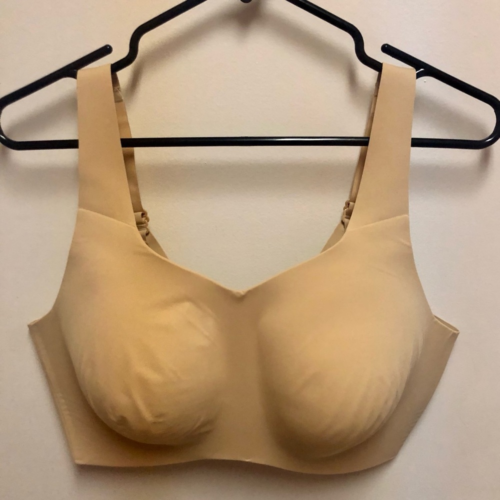New without tags Knix Catalyst sports bra, size 7+, colour Warm Sand